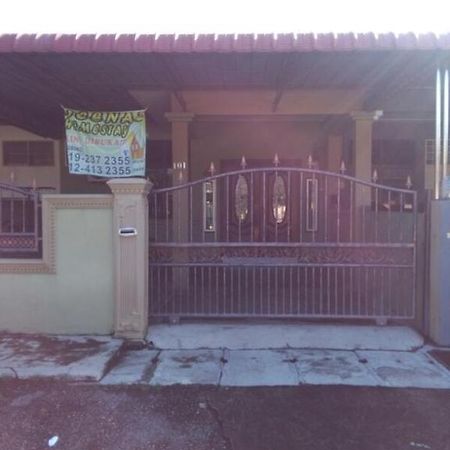 Deenaz Utara Homestay アロースター エクステリア 写真